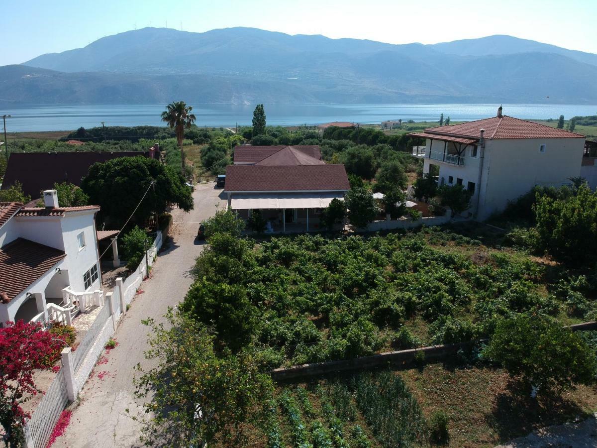 Petros Rooms & Apartments Lixouri Exterior foto